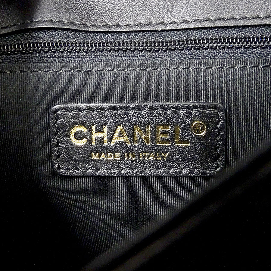 CHANEL シャネル ショルダーバッグ マトラッセ ブラック ゴールド金具 ラムスキン レディース 【中古】