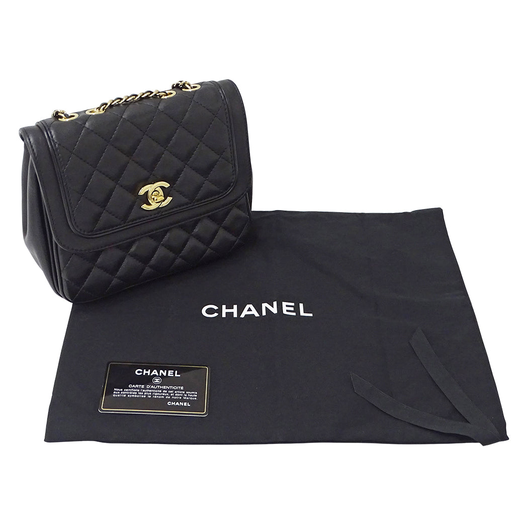 CHANEL シャネル ショルダーバッグ マトラッセ ブラック ゴールド金具 ラムスキン レディース 【中古】
