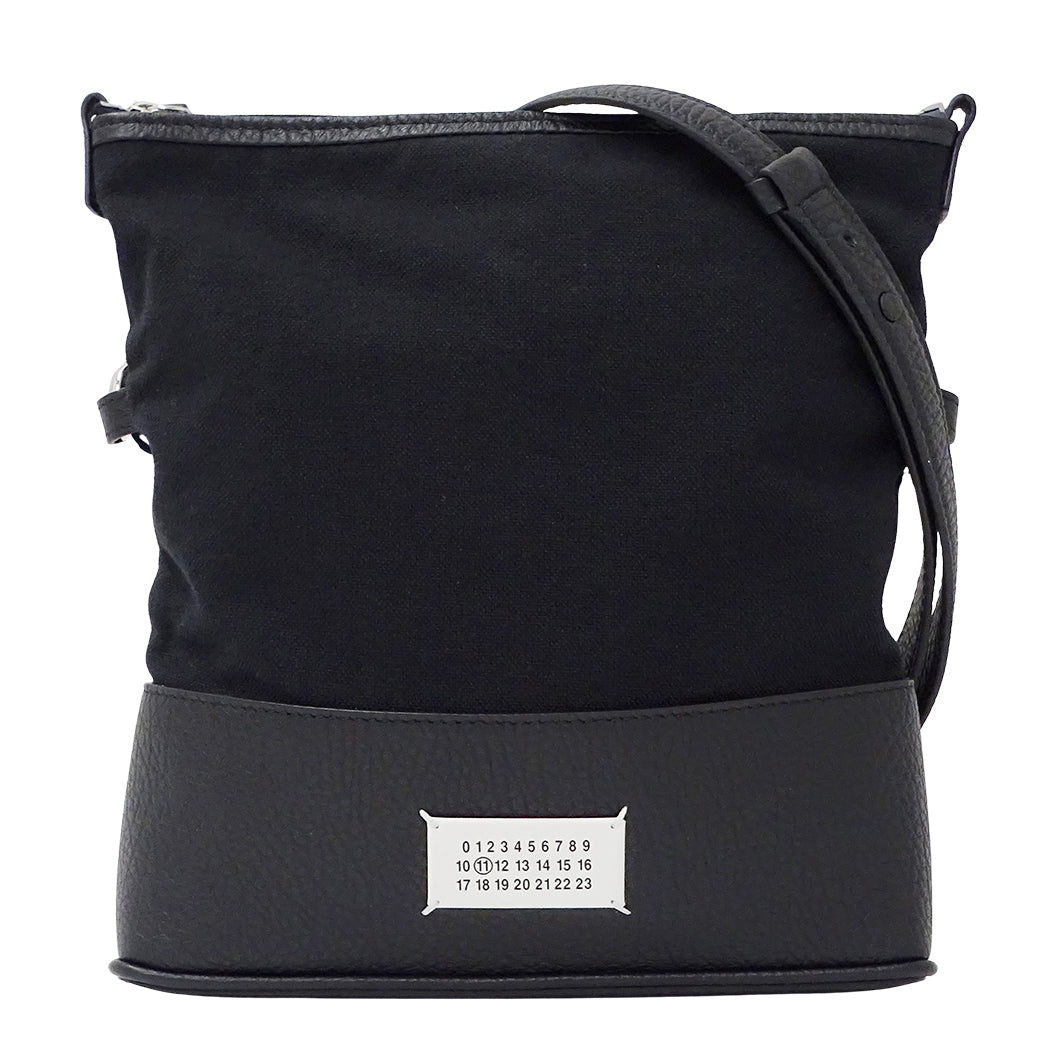 Maison Margiela メゾン マルジェラ ショルダーバッグ 4ステッチ ブラック キャンバス レディース メンズ 【中古】